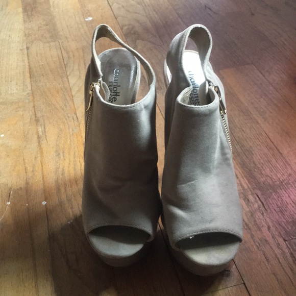 Heels - Picture 2 of 3